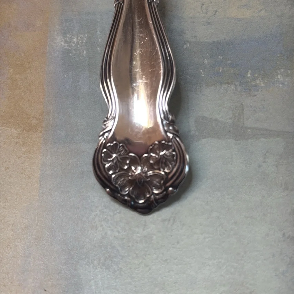 1910 WM Rogers & Sons - Elegant Silver Serving Ladle